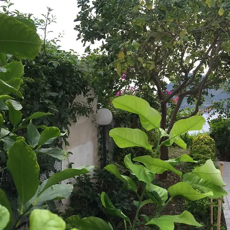 Via Calandra * Canneto (Lipari)