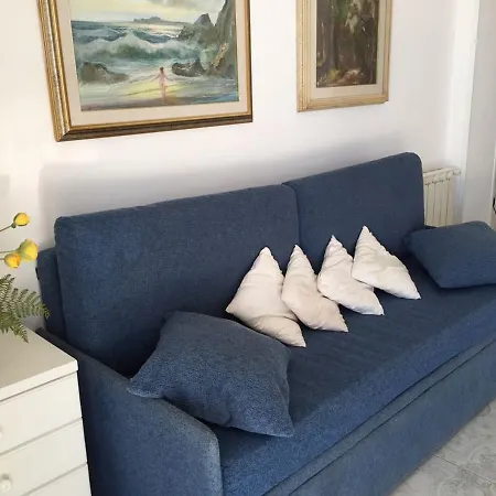 Via Calandra Apartamento